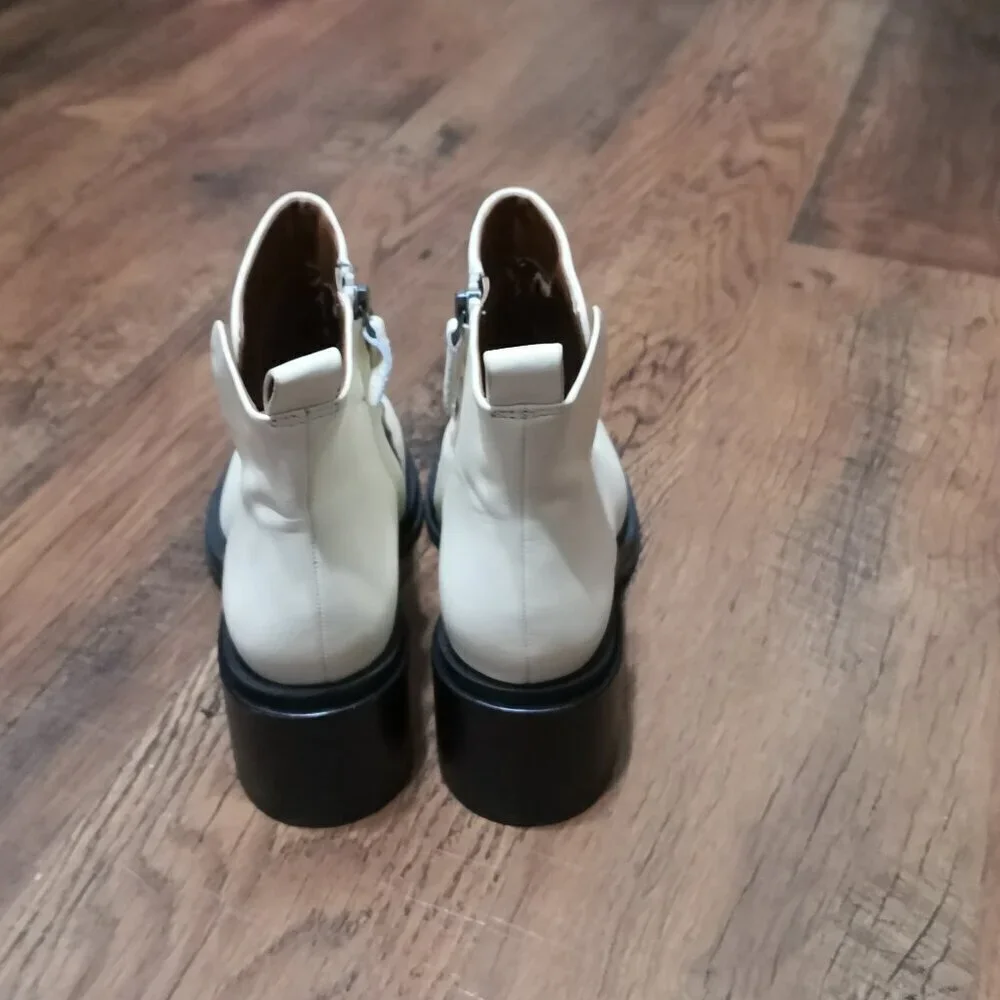 Franco Sarto  Dalden Ankle Boots Cream Color Size‎ 8